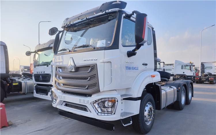 HOWO TRACTOR HEAD 371, 380 HP AVAILABLE IN STOCK